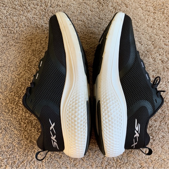 Skechers Sneakers Tennis Shoes GO RUN Supersonic Max Black Size 9.5 Running - Picture 3 of 15